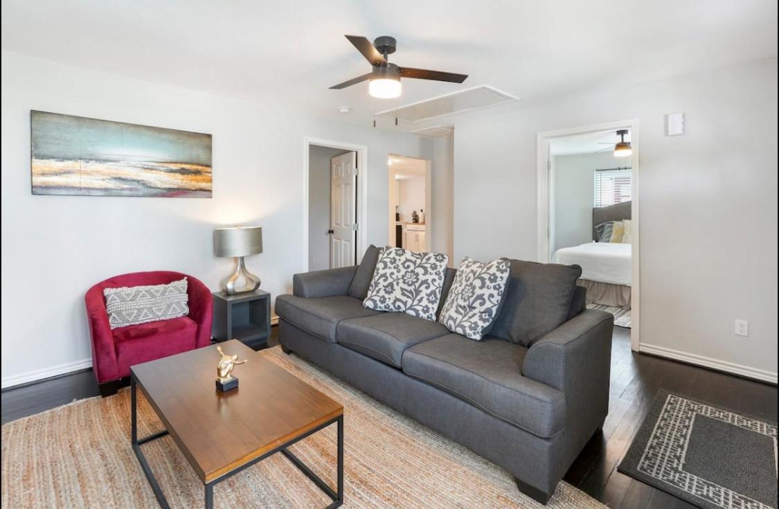 Cozy Heights 2 Bd Bungalow, Walkable 休斯敦 外观 照片